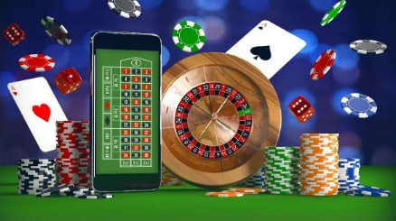 jili7 player celebrating a successful withdrawal to GCash on a mobile phone in the Philippines